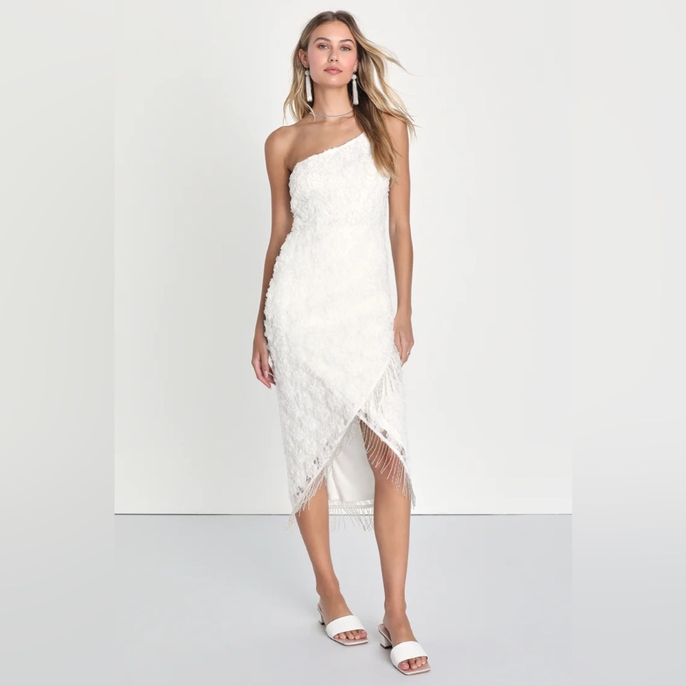 Stunning Destiny Ivory One-Shoulder 3D Floral Midi Dress